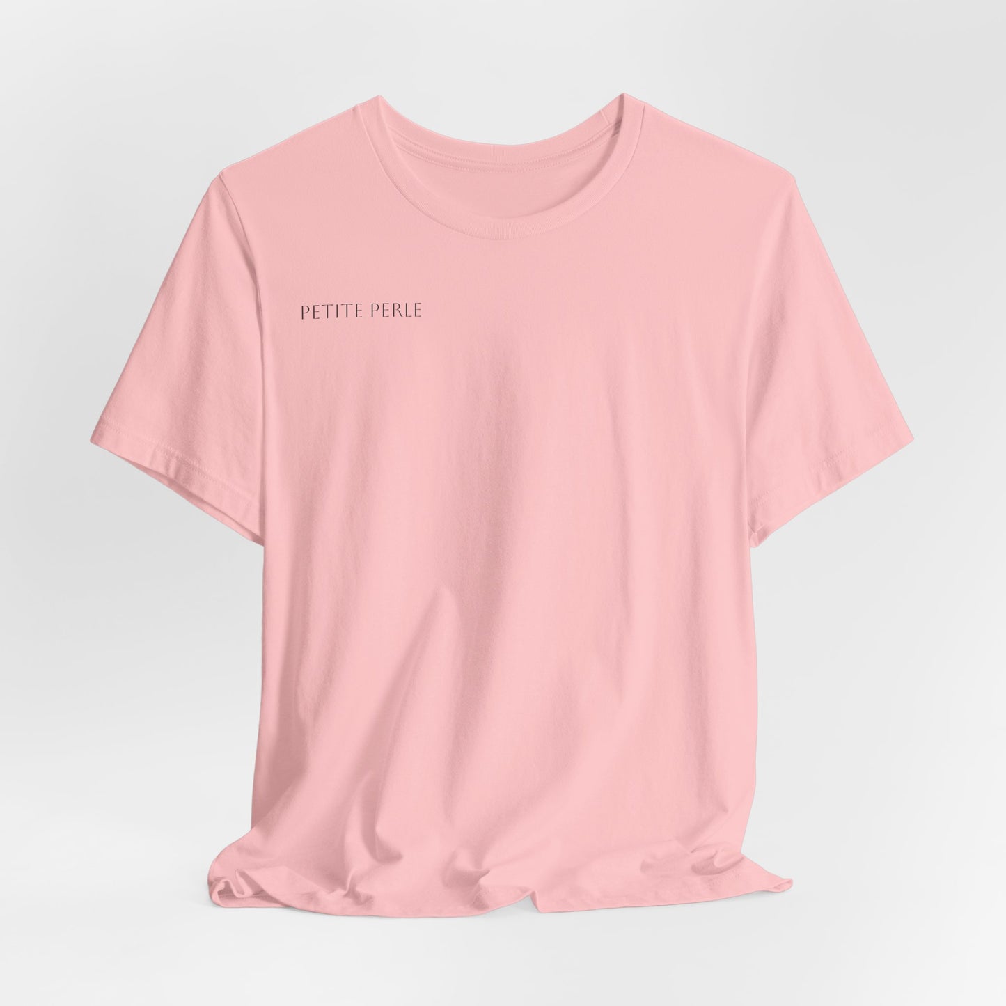 T-Shirt Logo Minimaliste — Élégance Discrète & Style Capsule