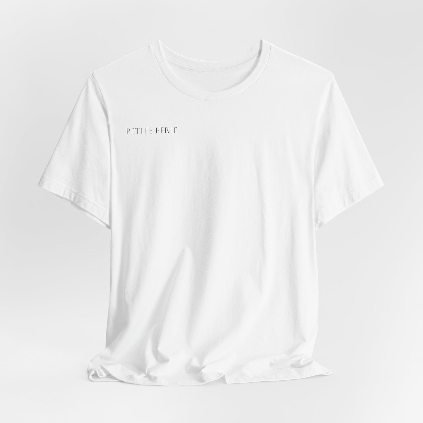 T-Shirt Logo Minimaliste — Élégance Discrète & Style Capsule